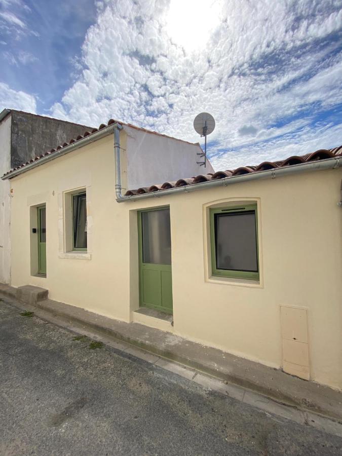 Villa L'Annexe De Gaston Port-des-Barques Exterior foto
